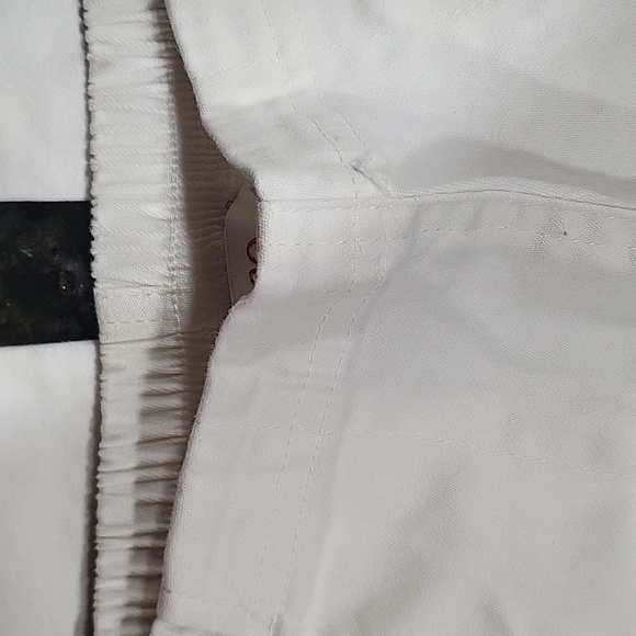 Denim and Company White Pants Stretchy Lace Design on Cuff of Leg S - Picture 3 of 6